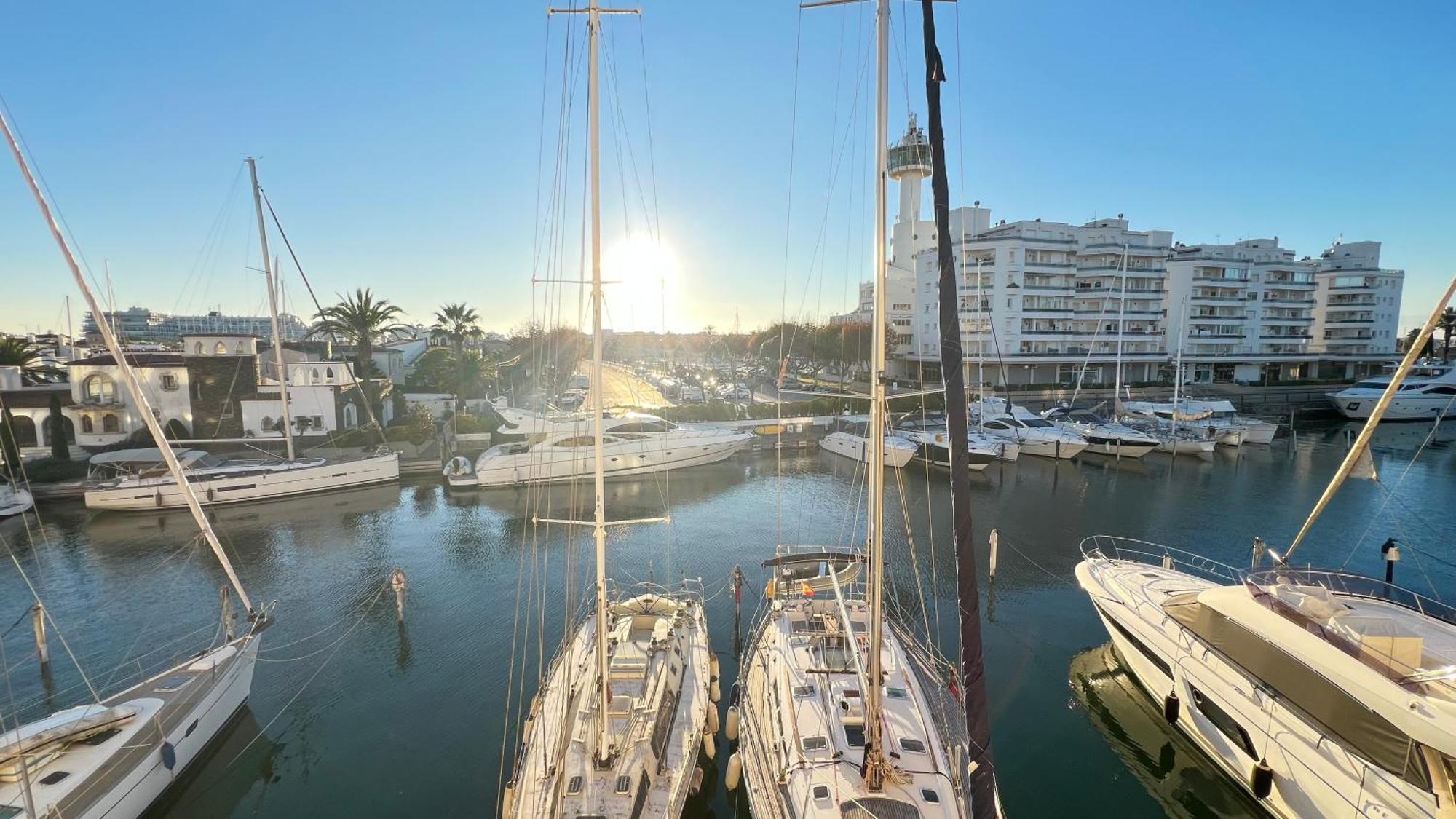 Estudio Frente Al Canal Con Terraza Ampuriabrava Exterior foto